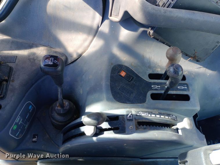 image for item DW0950 2000 New Holland TS100 tractor