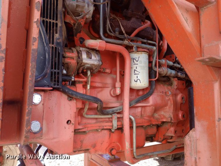 image for item DW0950 2000 New Holland TS100 tractor