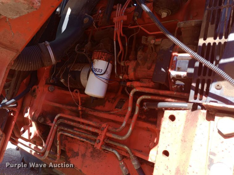 image for item DW0950 2000 New Holland TS100 tractor