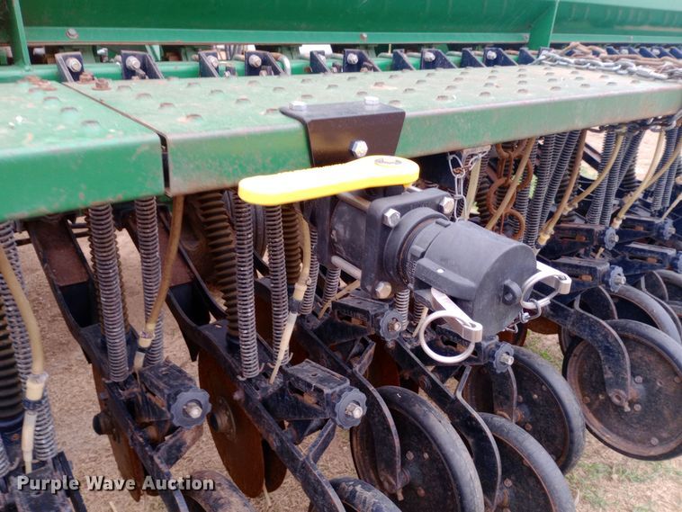 image for item DW0962 Great Plains Solid Stand 45 grain drill