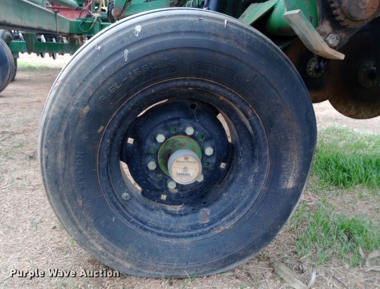 image for item DW0962 Great Plains Solid Stand 45 grain drill