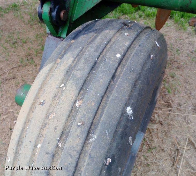 image for item DW0962 Great Plains Solid Stand 45 grain drill