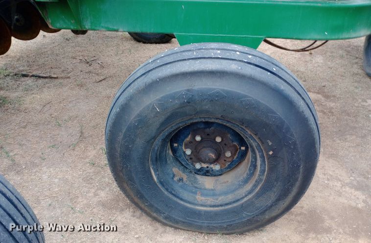 image for item DW0962 Great Plains Solid Stand 45 grain drill