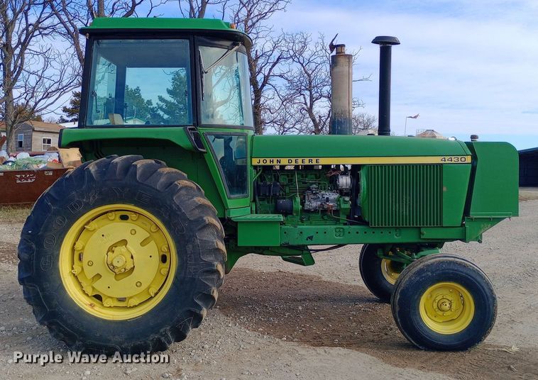 image for item DW0964 1974 John Deere 4430 tractor