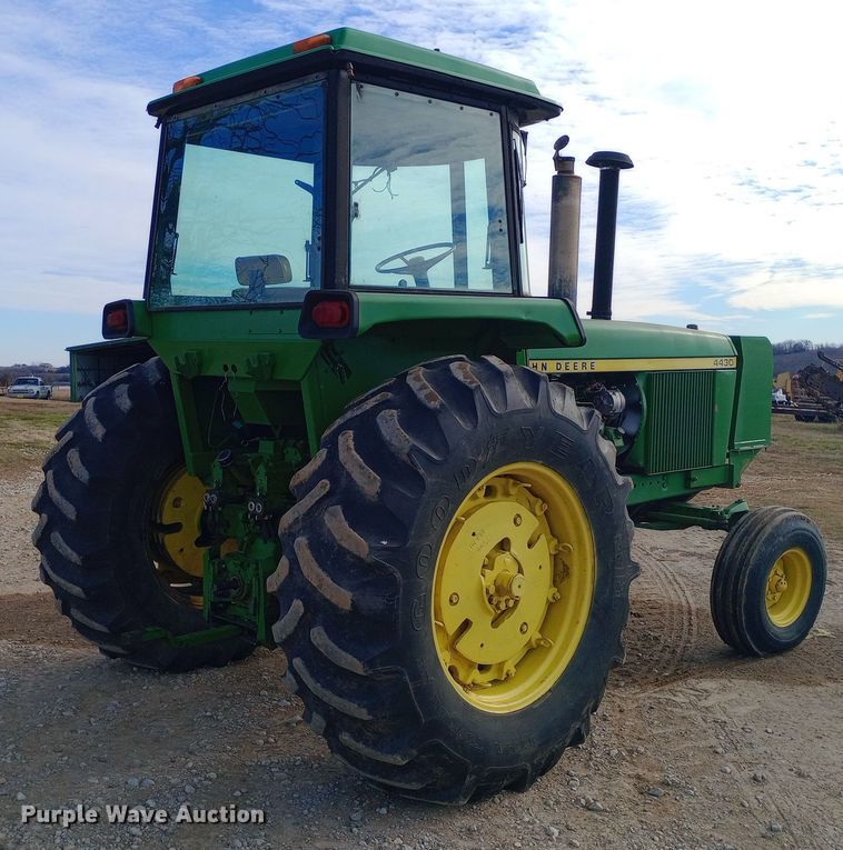 image for item DW0964 1974 John Deere 4430 tractor