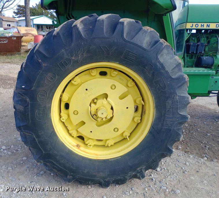 image for item DW0964 1974 John Deere 4430 tractor