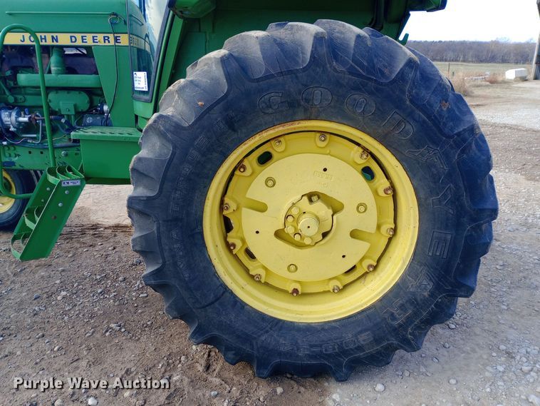 image for item DW0964 1974 John Deere 4430 tractor