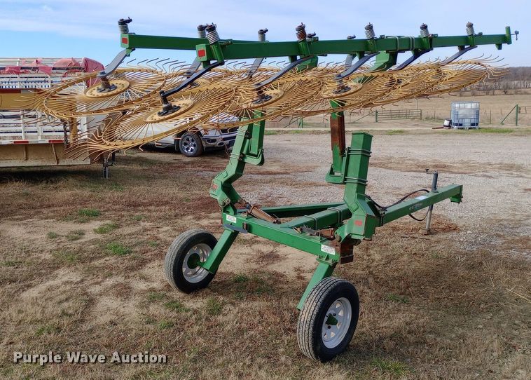 image for item DW0968 Ogden Hybrid Hay Runner hay rake