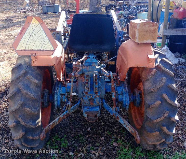 image for item DW0978 Kubota L245DT tractor