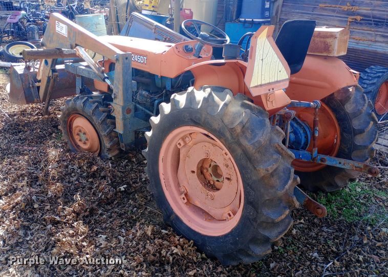 image for item DW0978 Kubota L245DT tractor