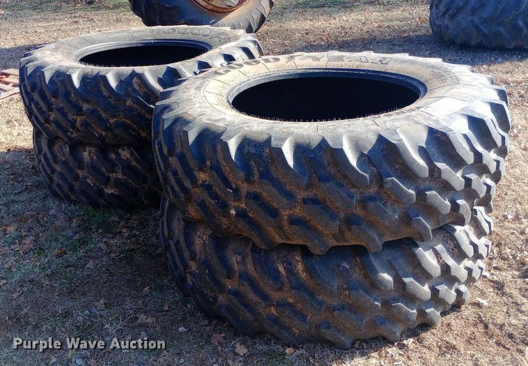image for item DW0979 (4) Goodyear Versatorque tires
