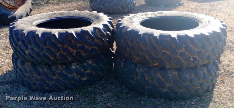 image for item DW0979 (4) Goodyear Versatorque tires