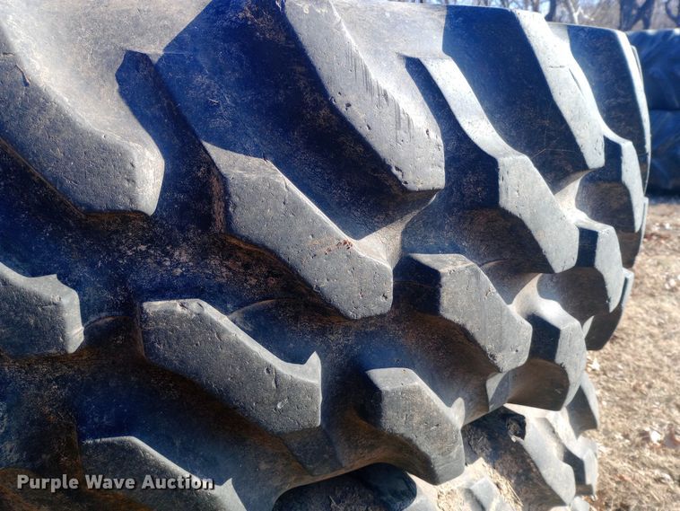 image for item DW0979 (4) Goodyear Versatorque tires