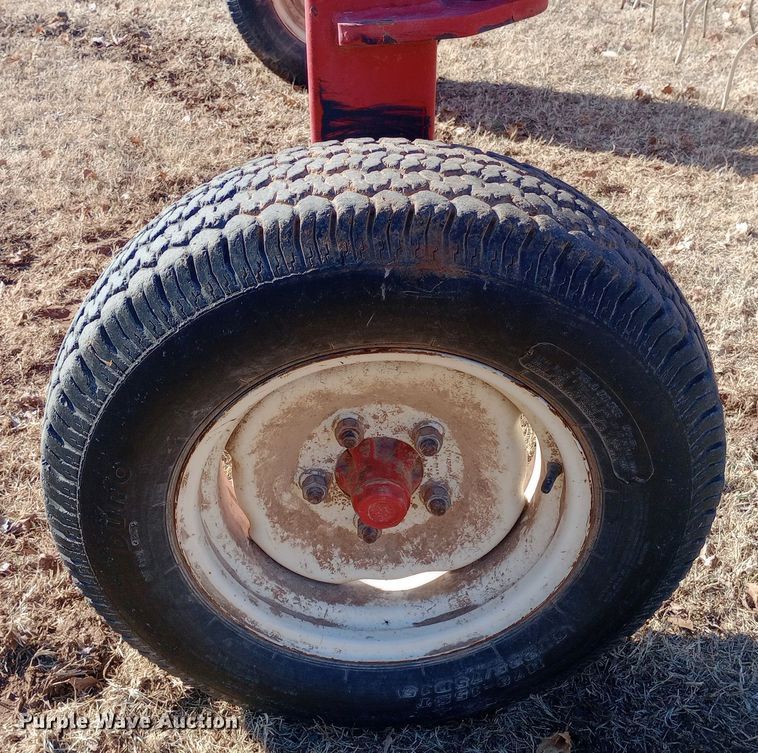 image for item DW0988 Farm King Easy Rake 12 hay rake