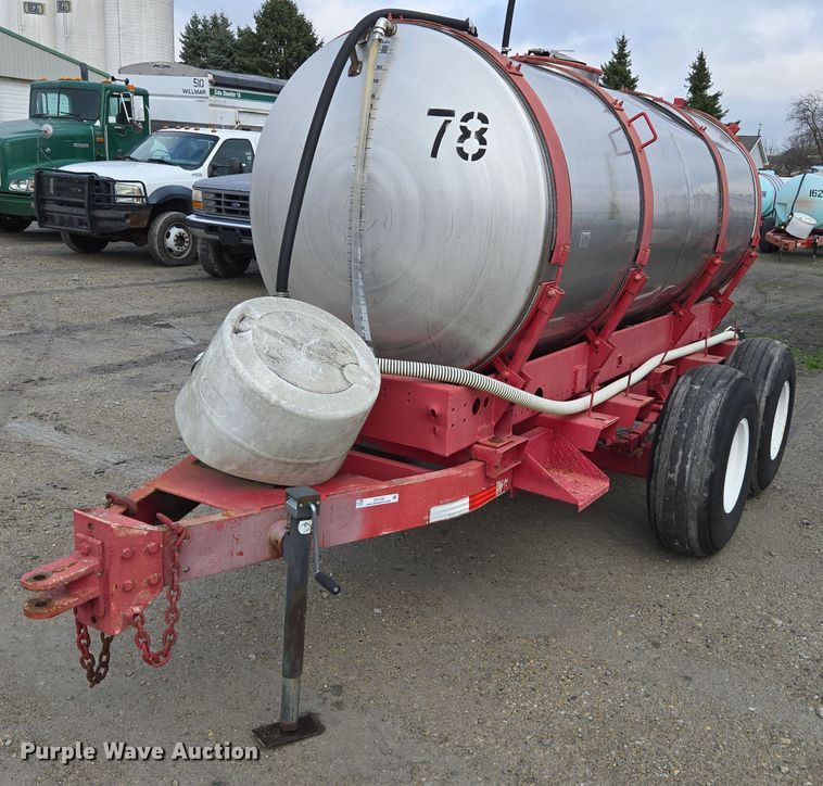 image for item DX1530 Clark tank trailer