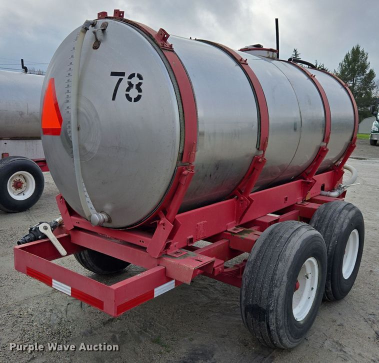 image for item DX1530 Clark tank trailer