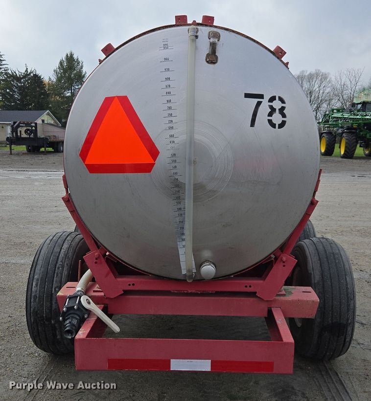 image for item DX1530 Clark tank trailer