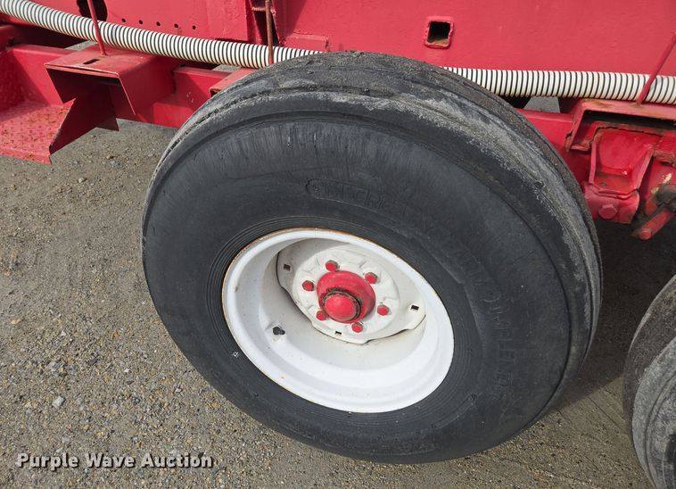 image for item DX1530 Clark tank trailer