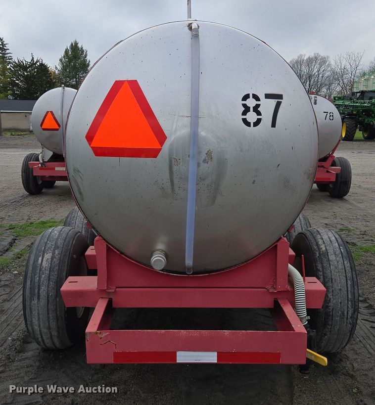 image for item DX1531 Clark tank trailer