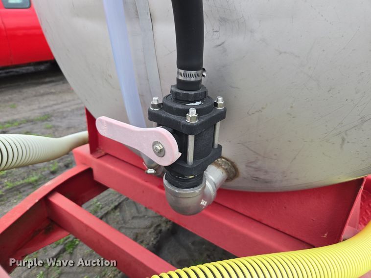 image for item DX1531 Clark tank trailer