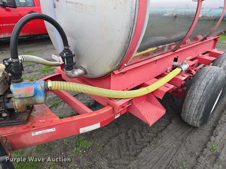 image for item DX1531 Clark tank trailer