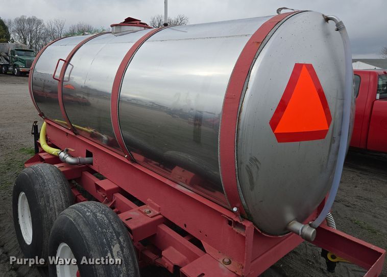 image for item DX1531 Clark tank trailer
