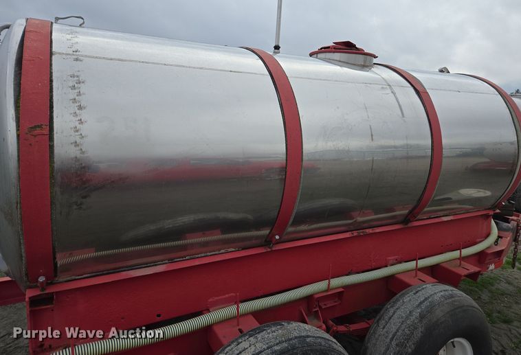 image for item DX1531 Clark tank trailer