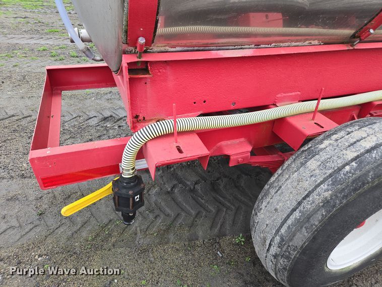 image for item DX1531 Clark tank trailer