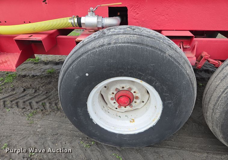 image for item DX1531 Clark tank trailer