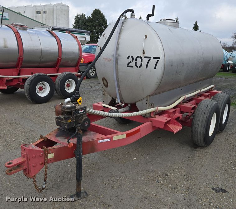 image for item DX1532 Clark tank trailer