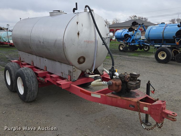 image for item DX1532 Clark tank trailer