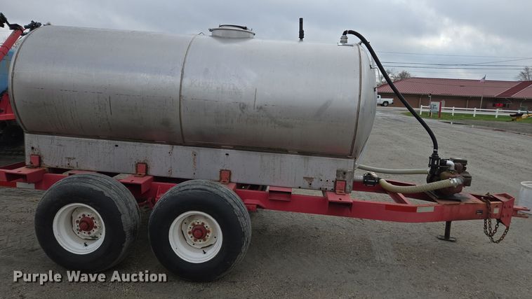 image for item DX1532 Clark tank trailer