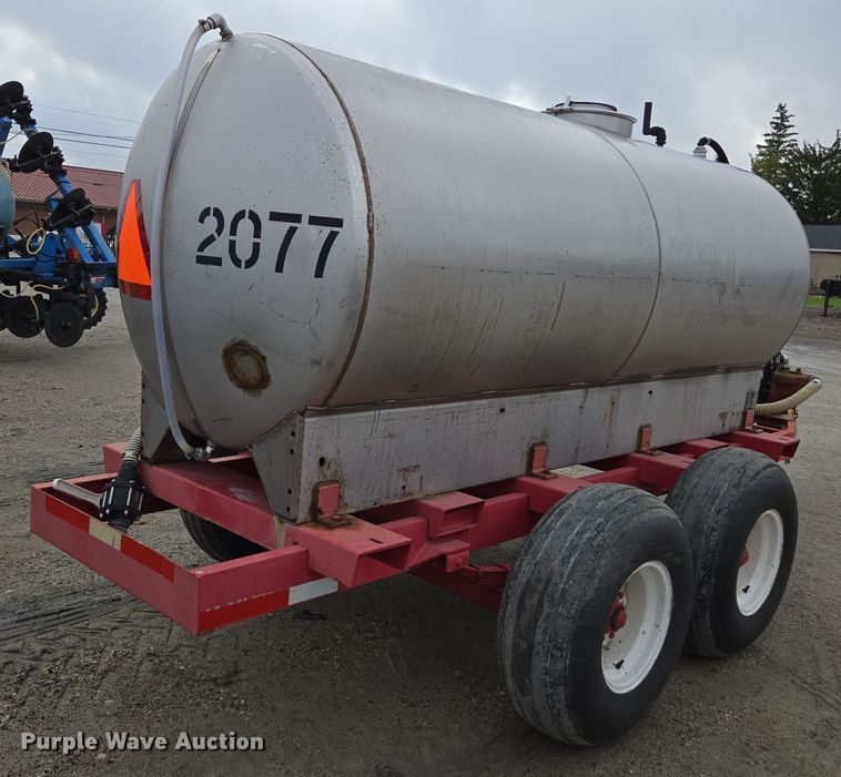 image for item DX1532 Clark tank trailer