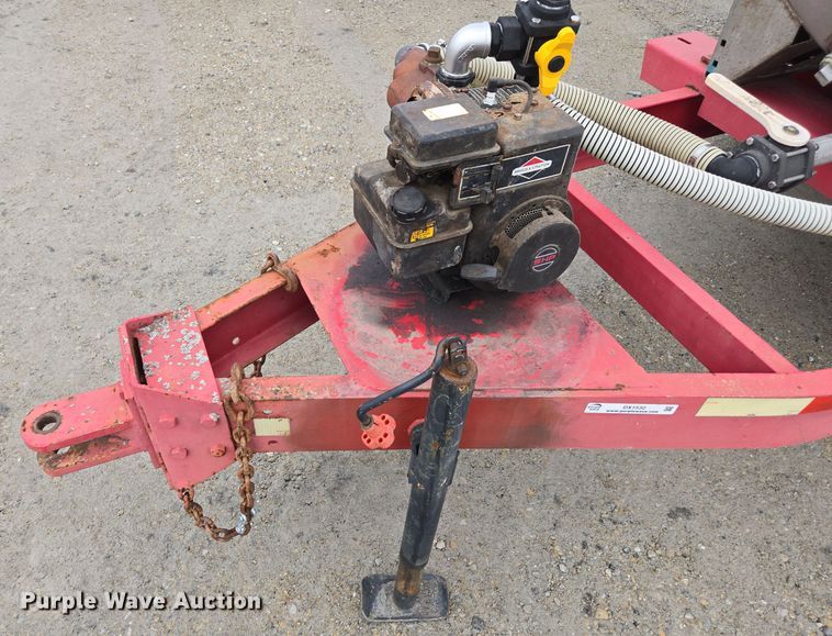 image for item DX1532 Clark tank trailer