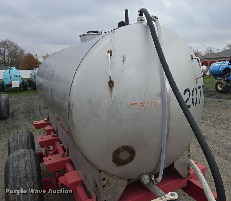 image for item DX1532 Clark tank trailer