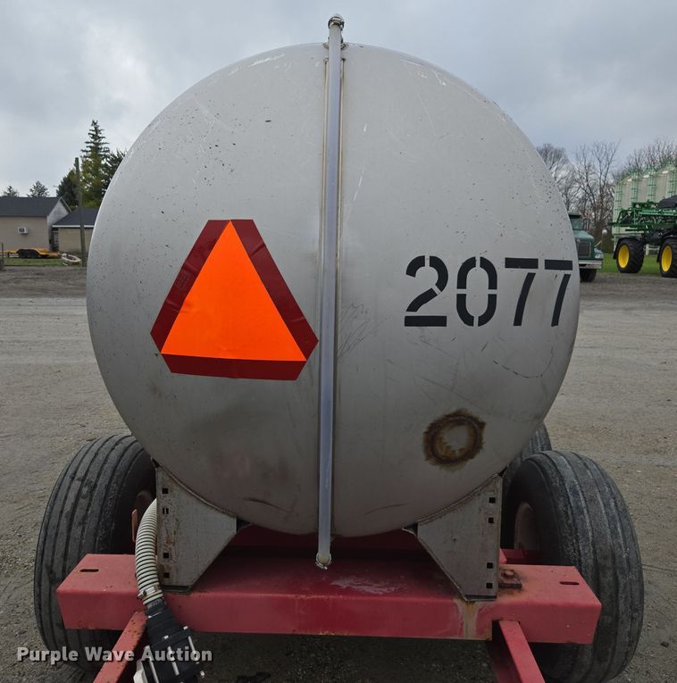 image for item DX1532 Clark tank trailer