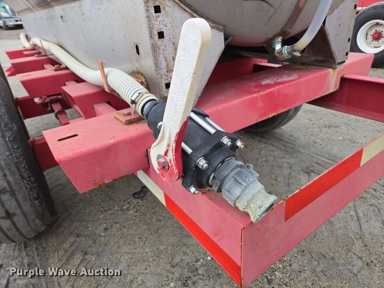 image for item DX1532 Clark tank trailer