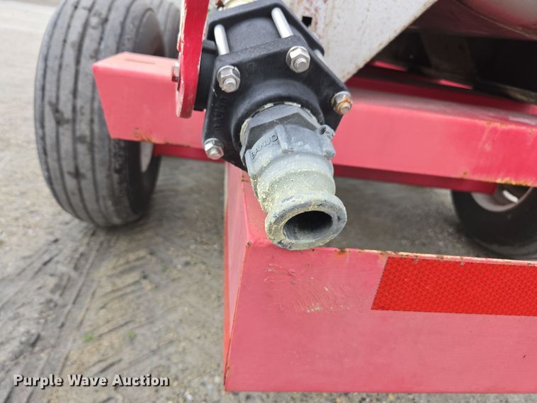 image for item DX1532 Clark tank trailer