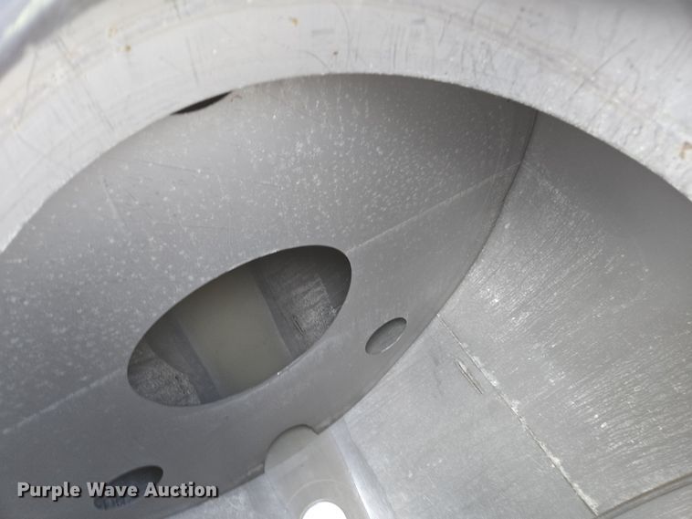 image for item DX1532 Clark tank trailer