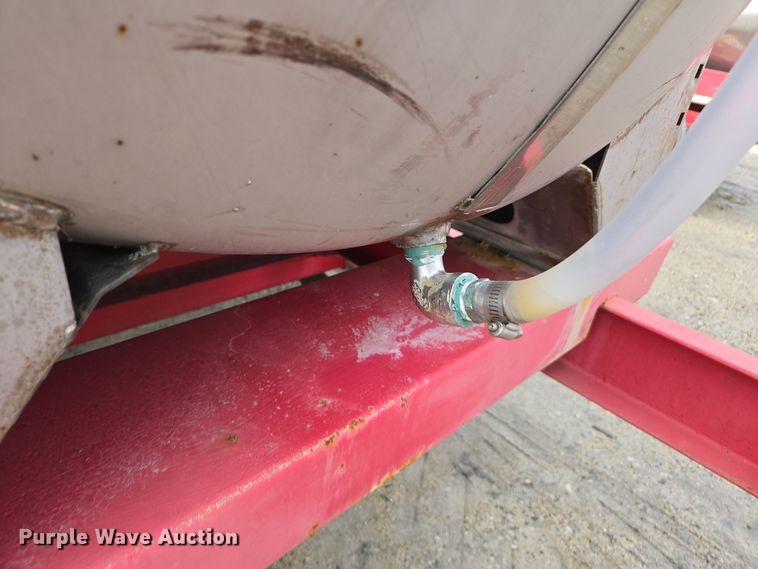 image for item DX1532 Clark tank trailer