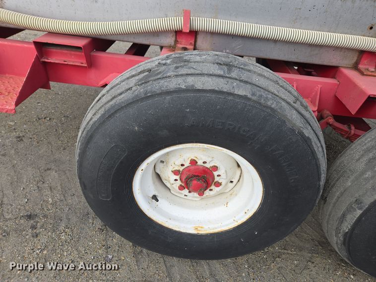 image for item DX1532 Clark tank trailer