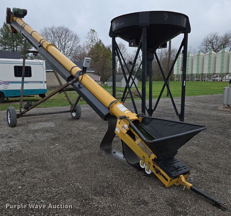 image for item DX1540 Convey-All 1035 auger