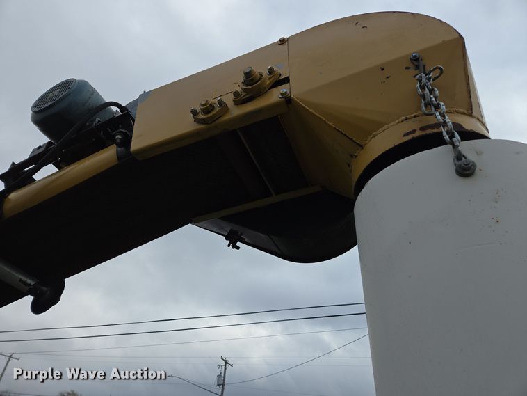 image for item DX1541 Convey-All 828 auger