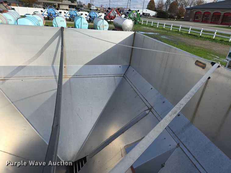 image for item DX1544 Harvest Land UT57 seed tender