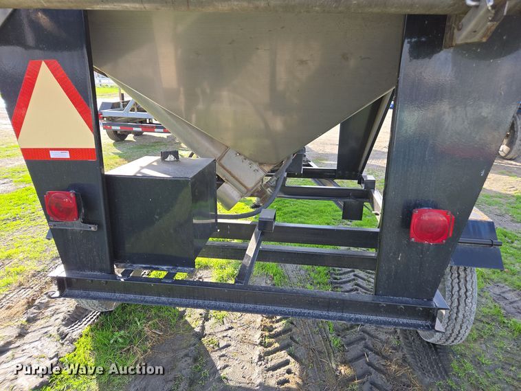 image for item DX1544 Harvest Land UT57 seed tender