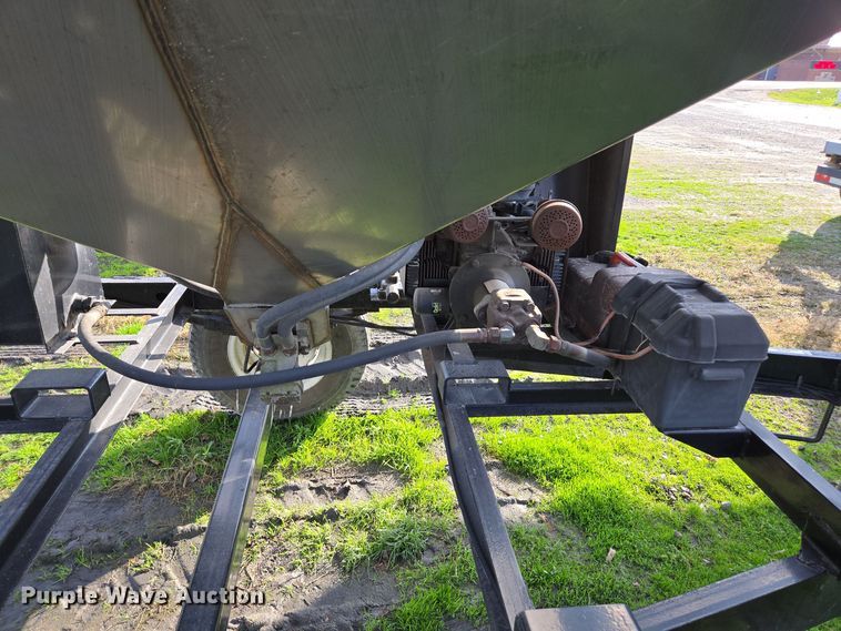 image for item DX1544 Harvest Land UT57 seed tender