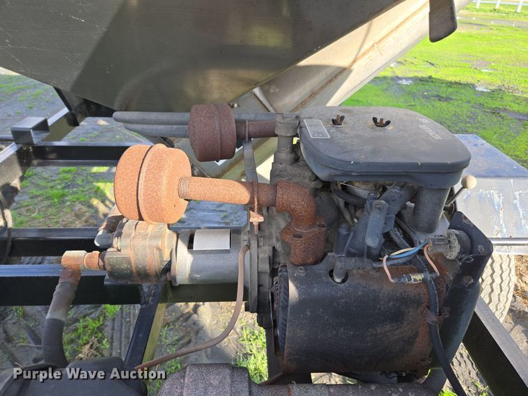 image for item DX1544 Harvest Land UT57 seed tender