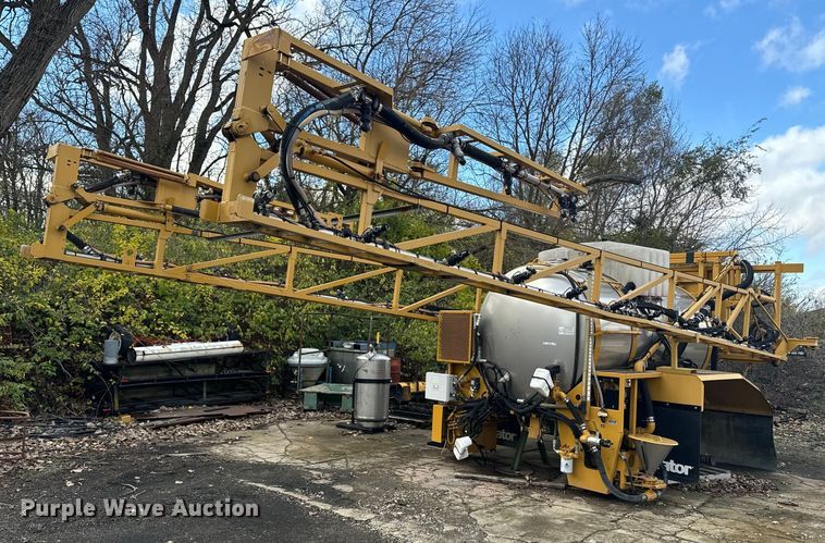 image for item DX1546 AGCO Teragator sprayer bed