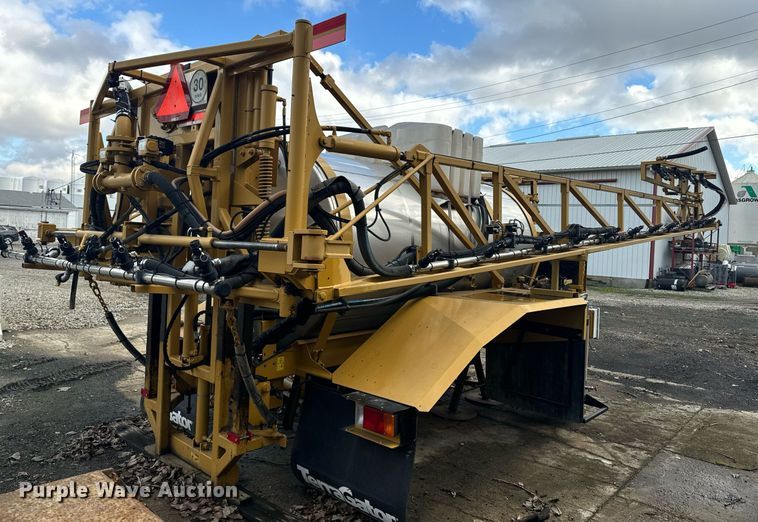 image for item DX1546 AGCO Teragator sprayer bed