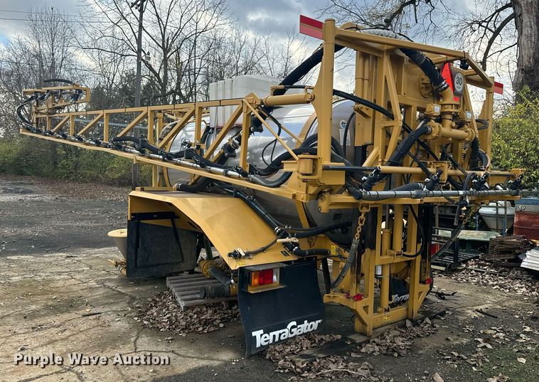 image for item DX1546 AGCO Teragator sprayer bed